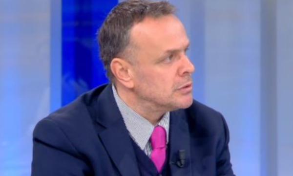 Dy video intime të dy VIP-eve shqiptare gjenden në telefonin e një personi në kërkim