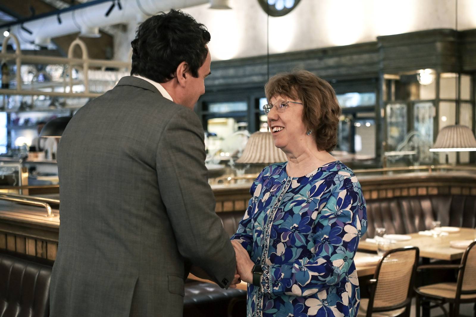 Kurti darkë me baroneshën Ashton, ish-kryediplomaten e BE’së që kishte ndërmjetësuar marrëveshjen Kosovë -Serbi