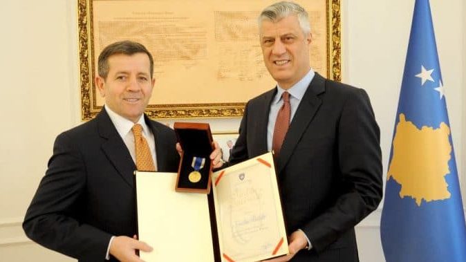 “Era tradhëti kombëtare”, Remi: E thirra Thaçin në Rambuje për ta kërcënuar se do t’ua rrëzoj aeroplanin nëse nënshkruajnë