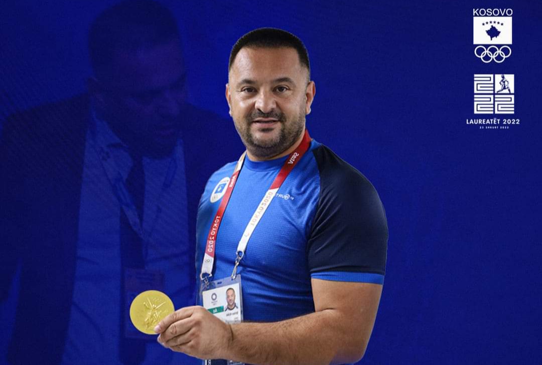 “Të dobët, pa asnjë ide”, Driton Kuka i ashpër me paraqitjen e Laurës e Akilit