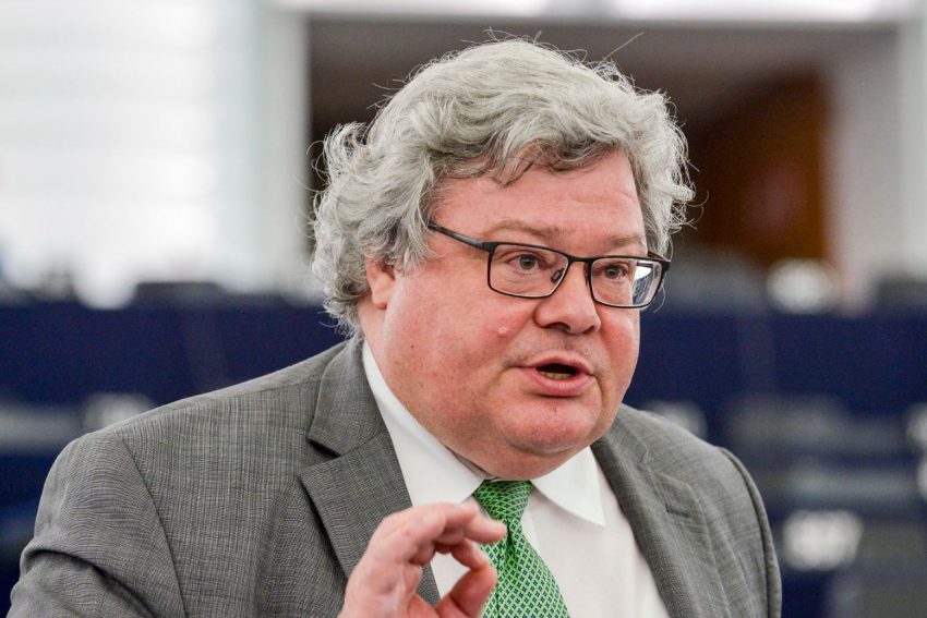 Deputeti i PE-së, Borrellit: Lëri paragjykimet anti-Kosovës që ngjasojnë si ato të Spanjës