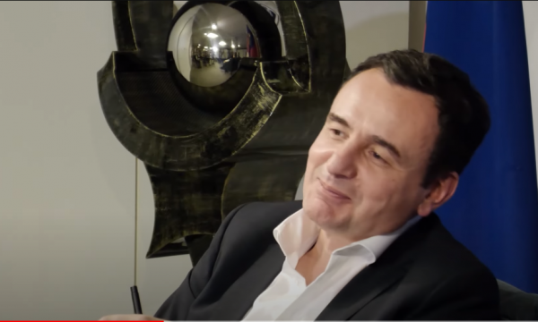 “Më kanë thanë në Zvicër fol me përqindje se 1 miliardë s’janë pare për ata”, shakaja e Kurtit për eksportin