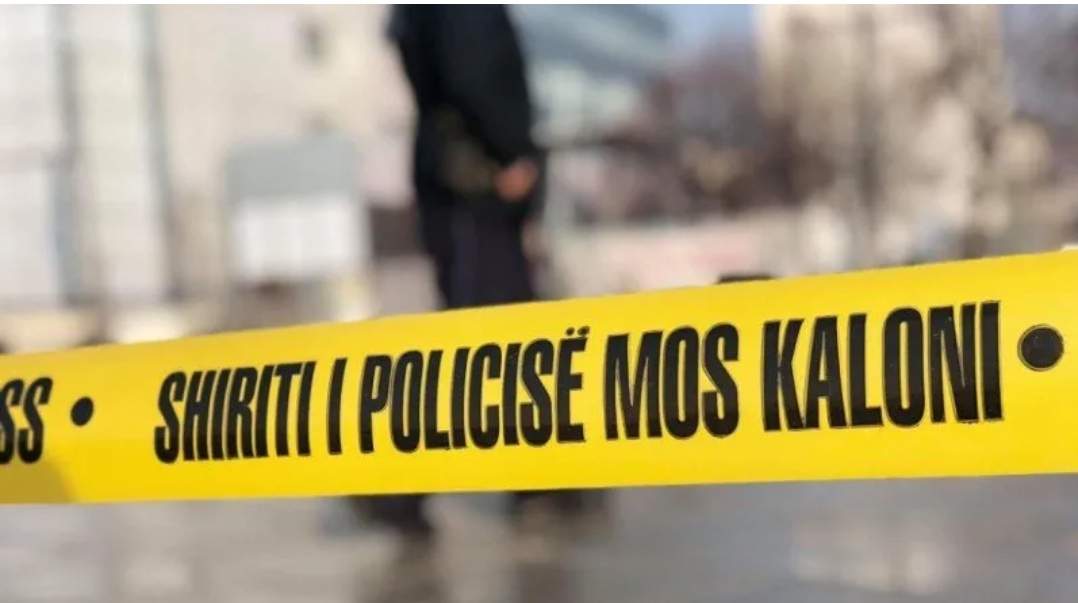 Aksident me fatalitet në Drenas, vetura godet për vdekje një këmbësor – arrestohet ngasësja e automjetit