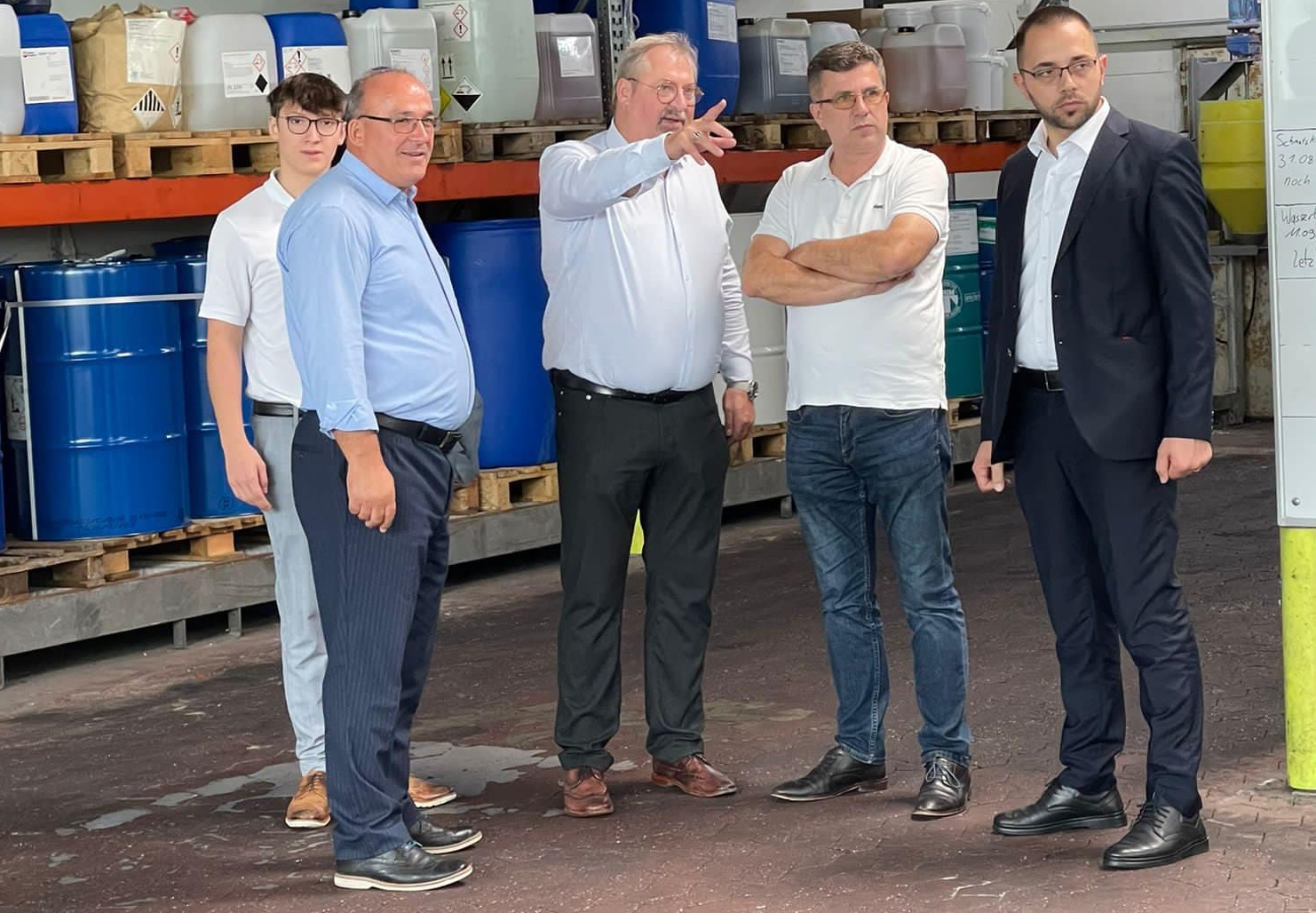 Bulliqi në vizitë zyrtare në Velbert të Gjermanisë, viziton fabrika të prodhimeve të ndryshme