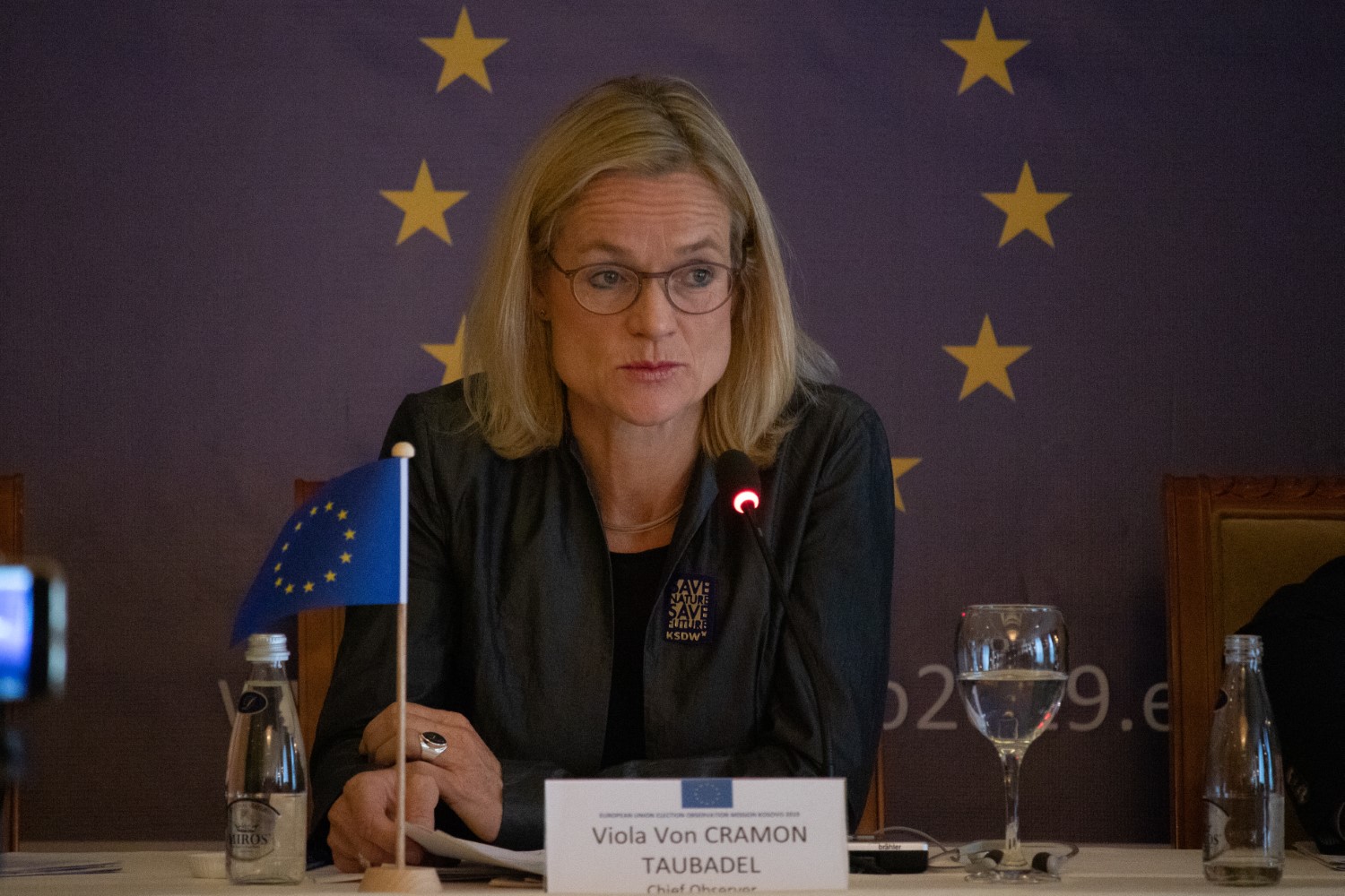 Von Cramon shpërndan pamjet e terroristëve: Kur do t’i sanksionojmë këta?