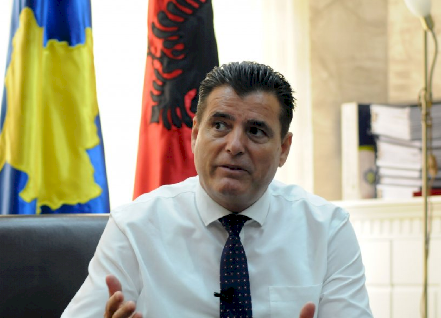 Bahtiri thotë se ndërkombëtarët po mbajnë anën e Serbisë