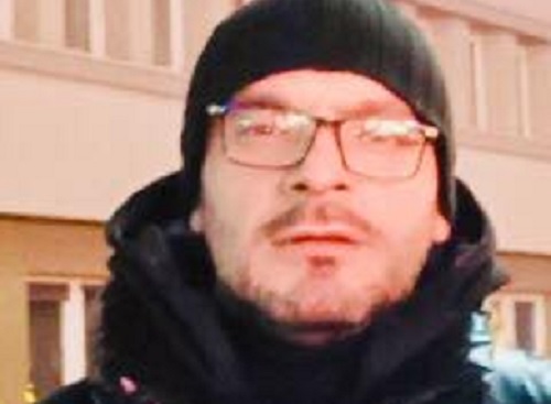 Ky është Flamur Berisha, i dyshuari për plagosjen e Defrim Kuçit sot në Prishtinë