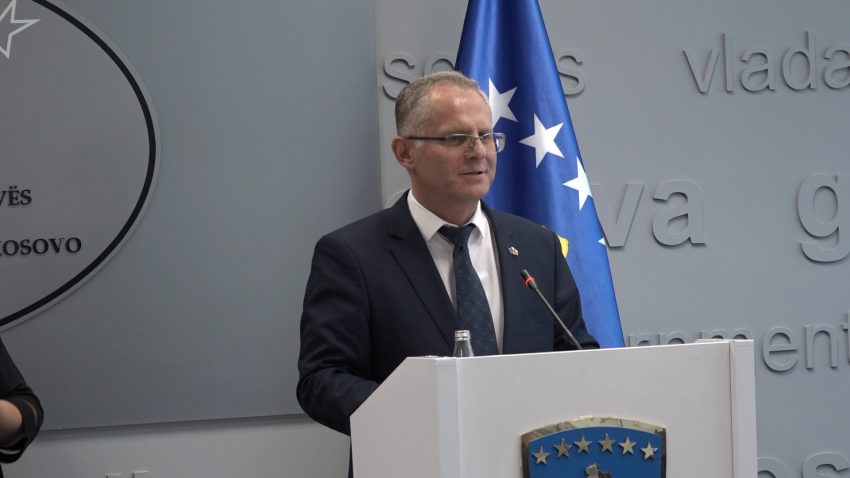 Bislimi: Dje, BE-ja dhe Serbia nuk paraqitën asgjë – vetëm Kurti prezantoi draft substancial