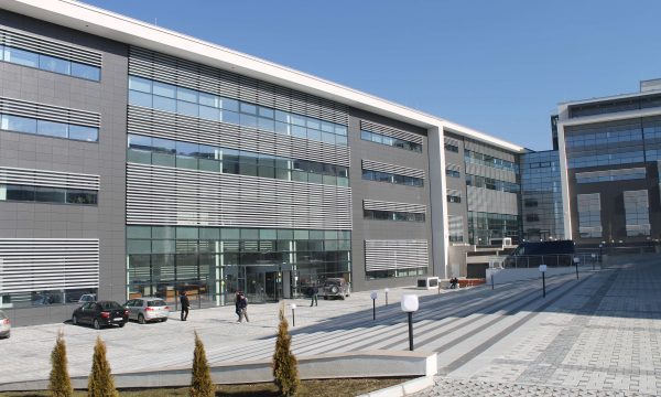 Kapet me narkotikë një person në Pallatin e Drejtësisë