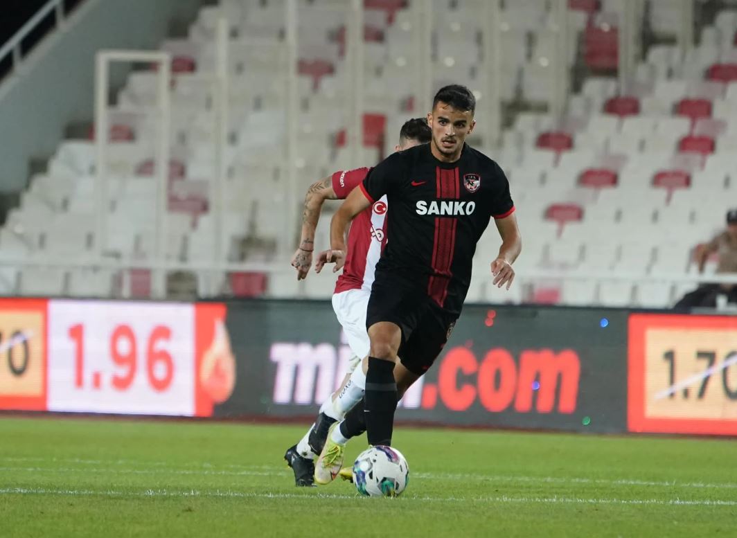 Valmir Veliu largohet nga klubi turk, Gaziantep – këto janë arsyet