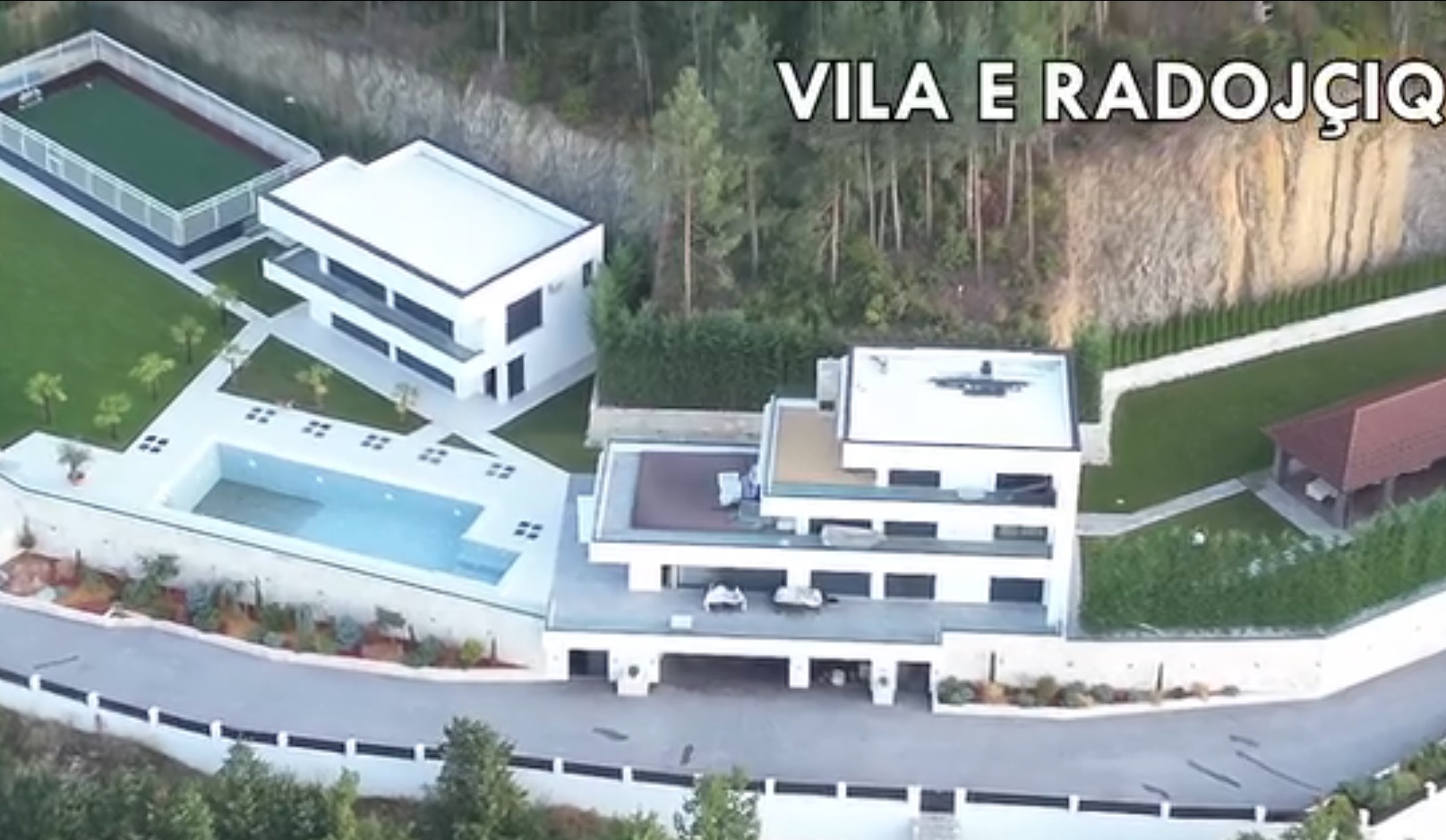 Sveçla publikon pamje të vilës super-luksoze të Radojçiqit