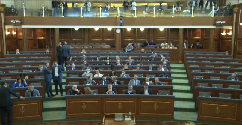 Rezoluta për mbështetjen e Policisë: VV nuk merr pjesë në seancë, mban konferencë për media