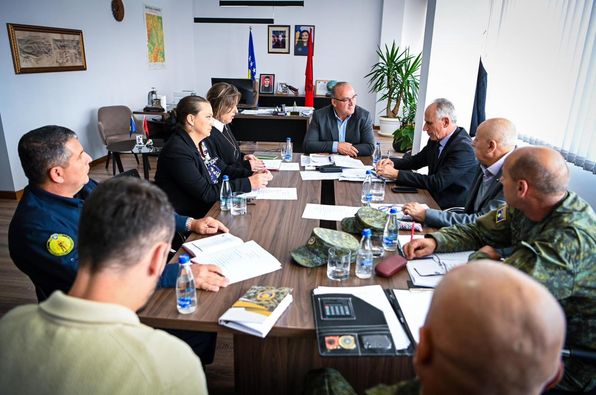 Kryetari Bulliqi priti në takim zëvendësministrin e Mbrojtjes Shemsi Syla