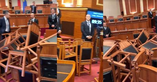 Kaos në Kuvendin e Shqipërisë (video)