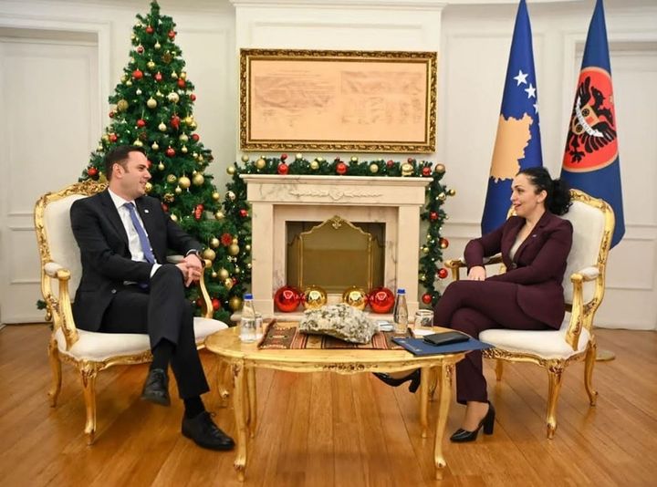 Të buzëqeshur, takohen Osmani e Abdixhiku