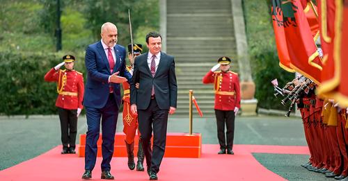 “Tokë e askujt”: Rama e krahason veriun e Kosovës me Lazaratin