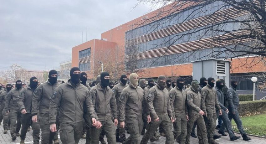 Protesta e NjSI-së, asamblisti i VV-së: Hiqni uniformat dhe kartelat e PDK-së