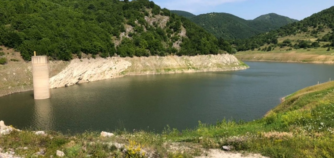 Vdes një person në Gjilan, dyshohet se kreu vetëvrasje duke u hedhur në ujë tek…