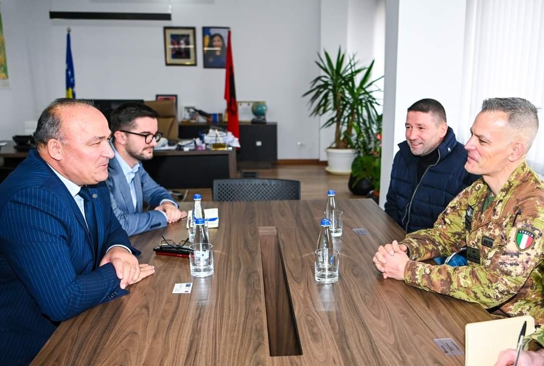 Kryetari Bulliqi zhvilloi takim me Zëvendëskomandantin e Përgjitshëm të KFOR-it në Kosovë, Gjeneral Federico BERNACCA