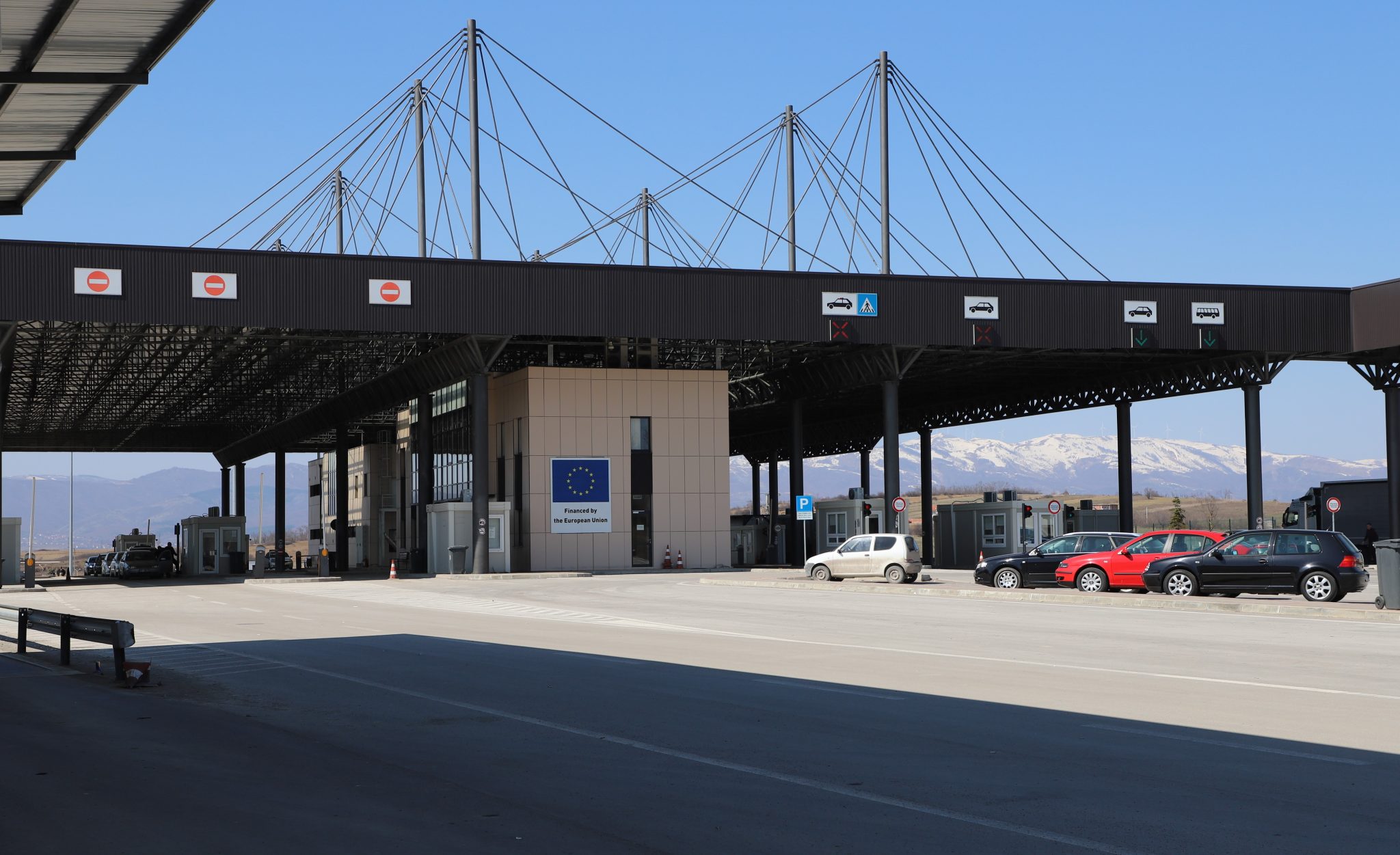 Gjendja në pikat kufitare, nuk raportohet për kolona e as pritje të gjata