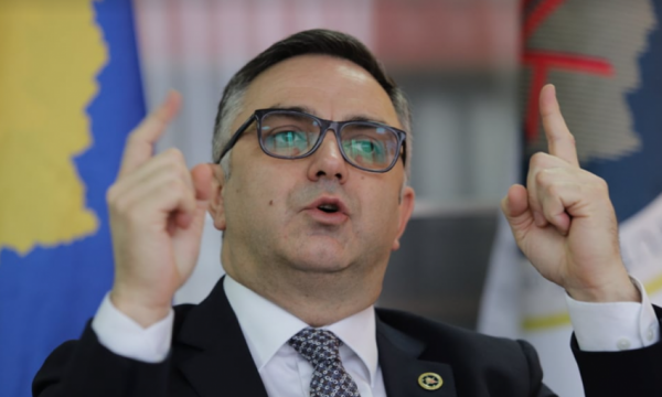 Tahiri: Qeveria Kurti po e zbrazë Kosovën