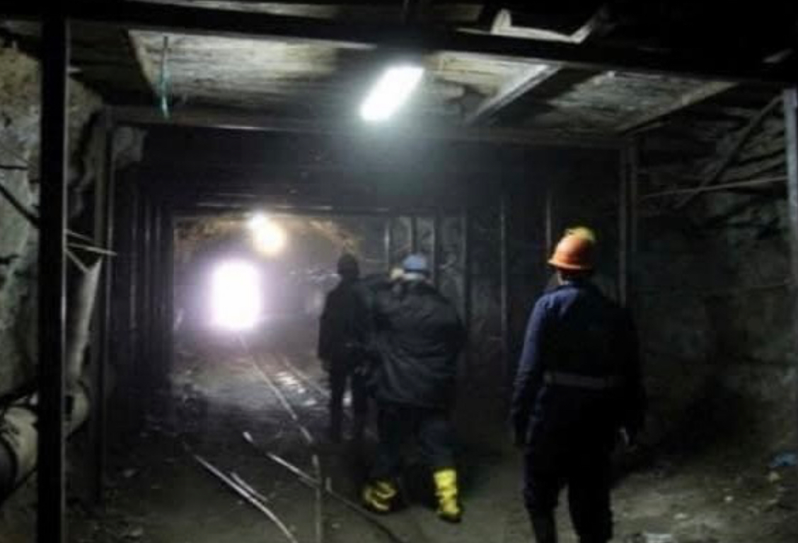 LAJM I RËNDË: Lëndohen rëndë 9 minatorë të Trepçës, iu ra acidi në trup