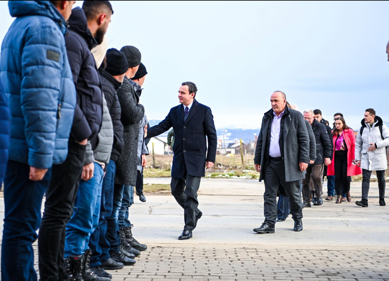 Kurti e Bulliqi me bashkëpuntor sot shkuan për ngushëllime tek familja Fejzullahu