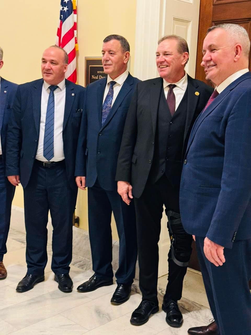 Bulliqi në SHBA takohet me udhëheqësit e Partneritetit të Demokracisë së Senatit dhe përfaqësuesit e saj Neal Dunn (R-FL) dhe Cong Adrian Smith (R-NE)