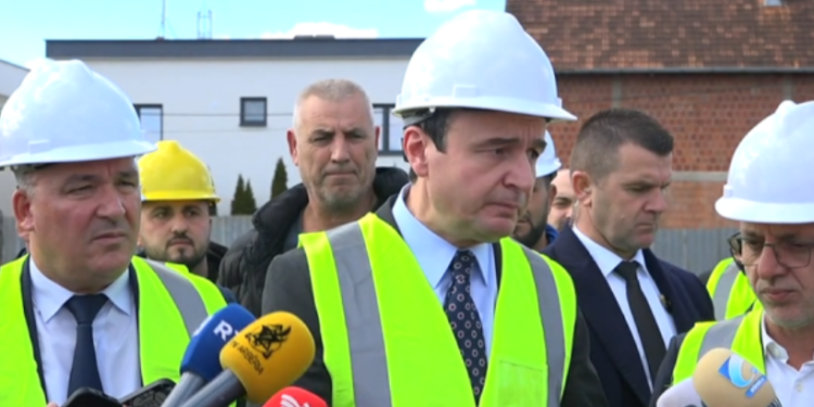 Kurti krah Halil Kastratit për gurëthemelin e Qendrës Rezidenciale për të moshuarit në Llap