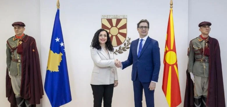 Pendarovski sot për vizitë në Kosovë, do të pritet nga Osmani