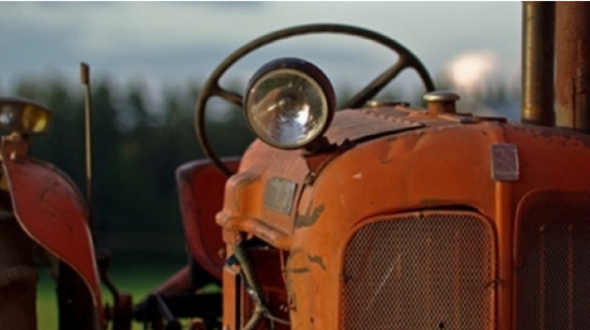 Një person raporton se i është vjedhur traktori