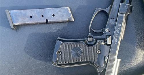 Të shtëna me armë në Prishtinë, policia konfiskon një revole