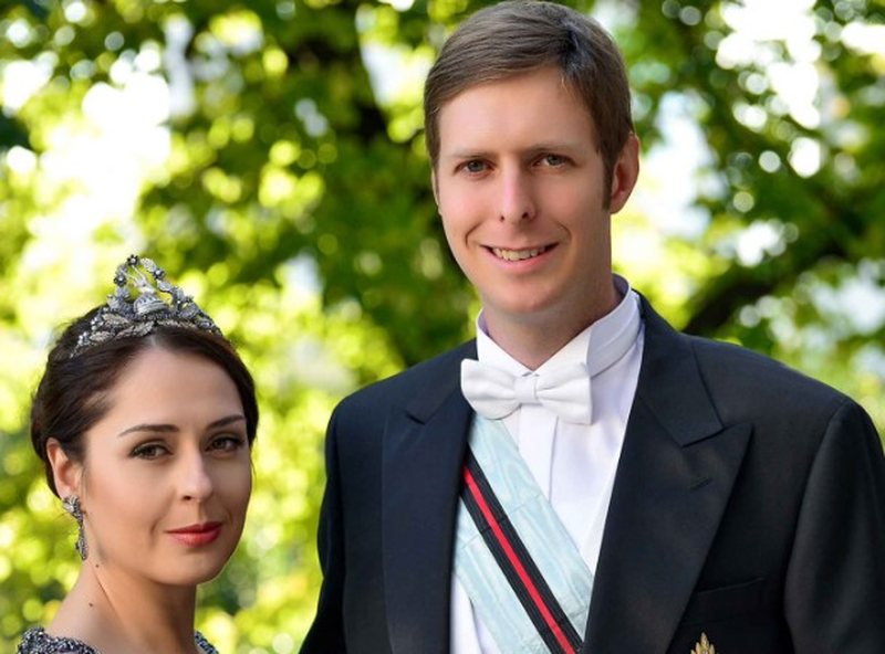 Elia dhe babai i saj sulmojnë Princ Lekën. Ish-bashkëshorti i aktores përfundon në spital!