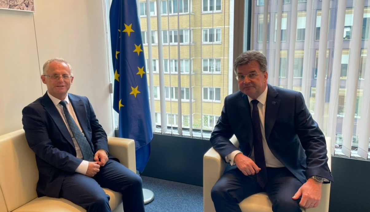 Konfirmohet: Nesër Lajçak në Kosovë, takohet me Bislimin