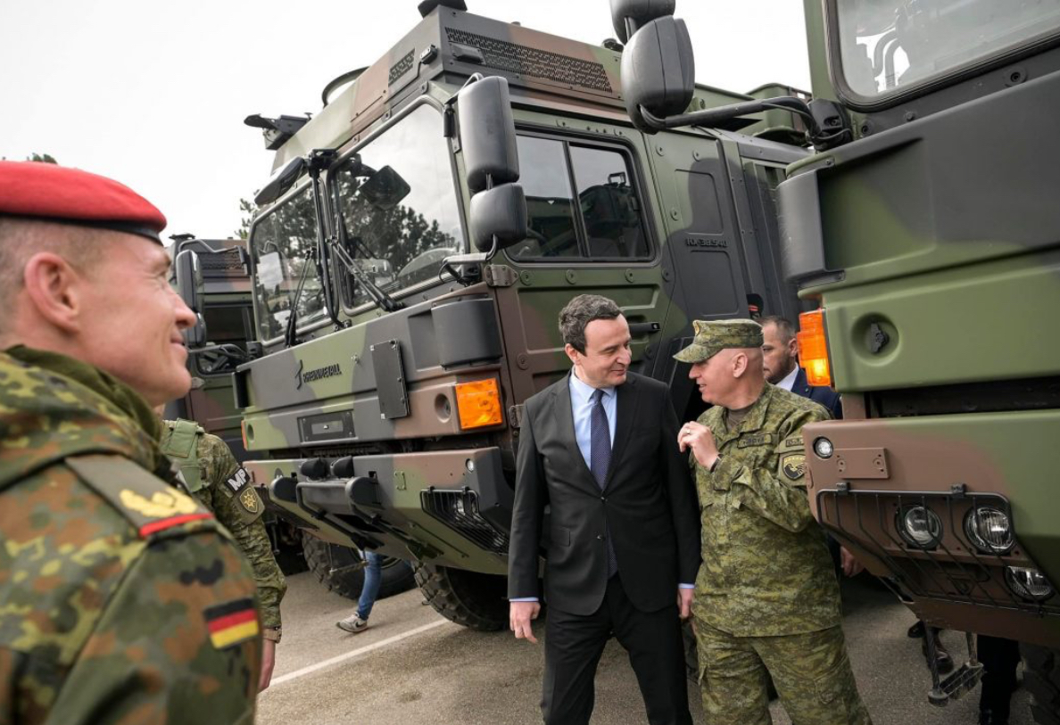 Kurti pas blerjes së kamionëve ushtarakë: Mbrojtje e siguri për shtetin tonë