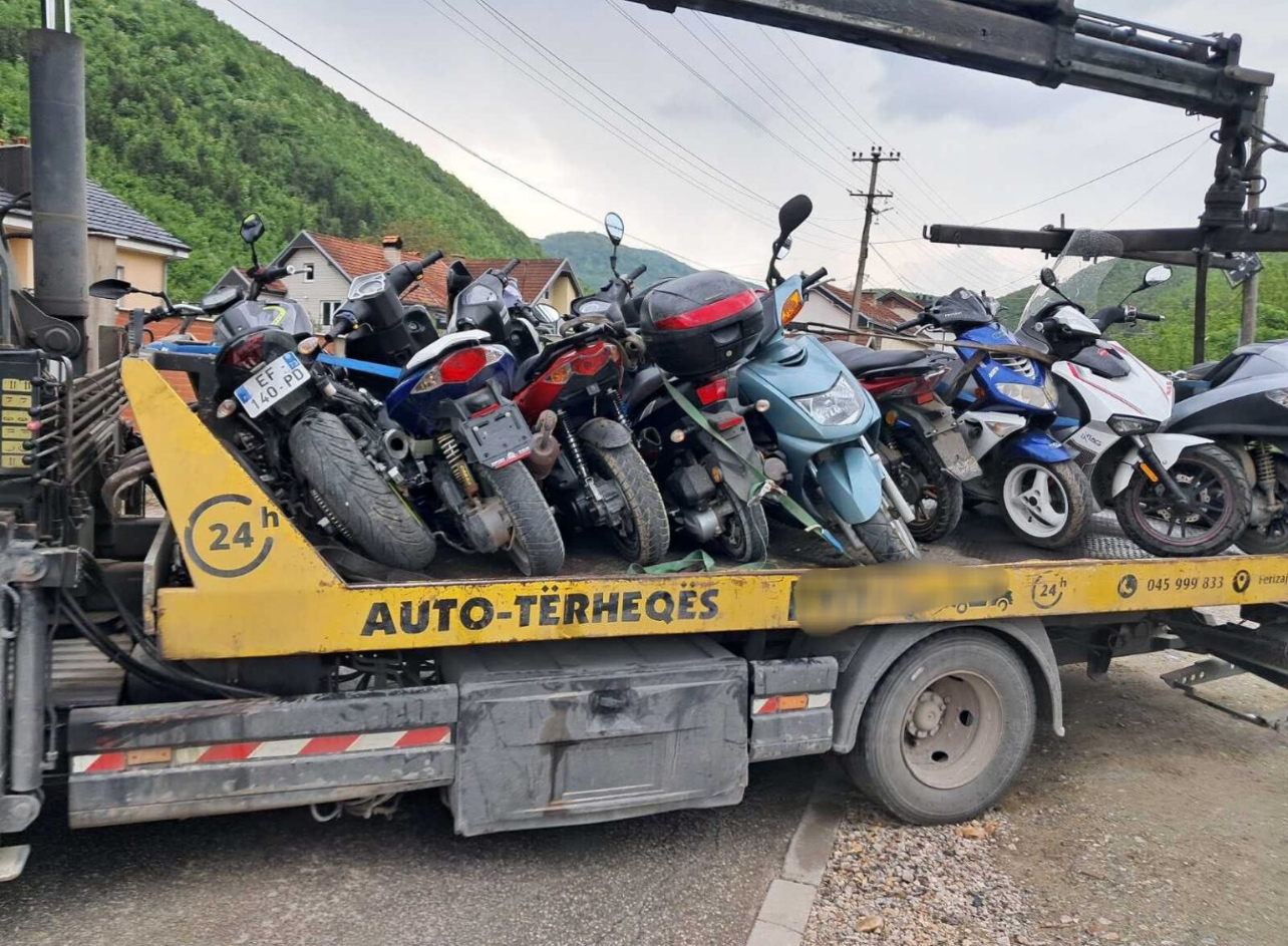Policia shqipton gjoba dhe konfiskon motoçikleta dhe skuterë