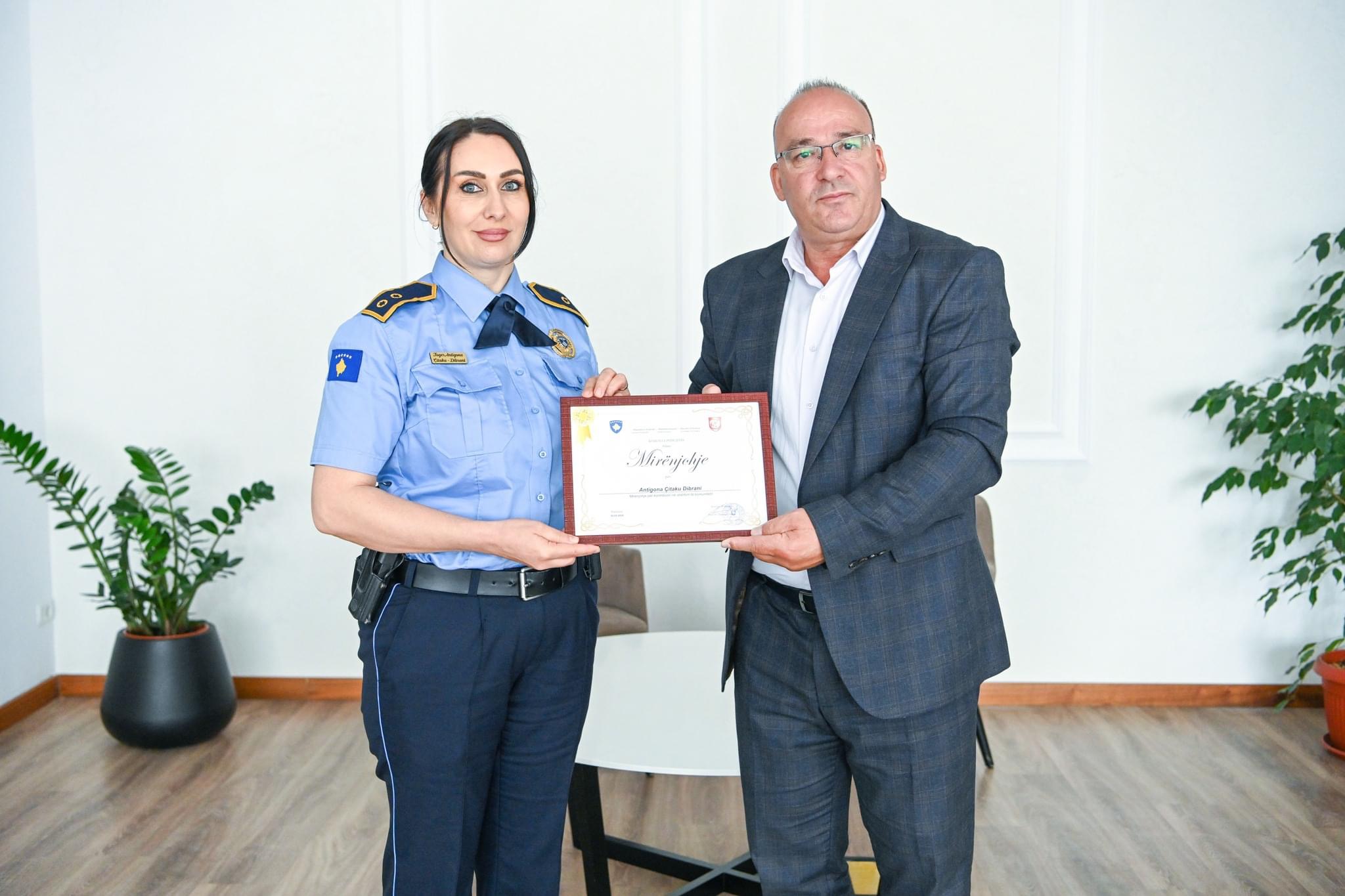 Kryetari Bulliqi ndan mirënjohje për togeren Antigona Çitaku-Dibrani