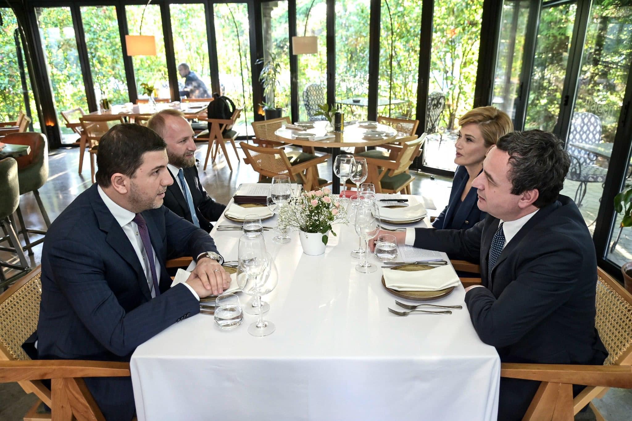 Zgjedhjet e radhës janë çështje muajsh, krejt çka u diskutua mbrëmë në takimin mes Kurtit e Krasniqit