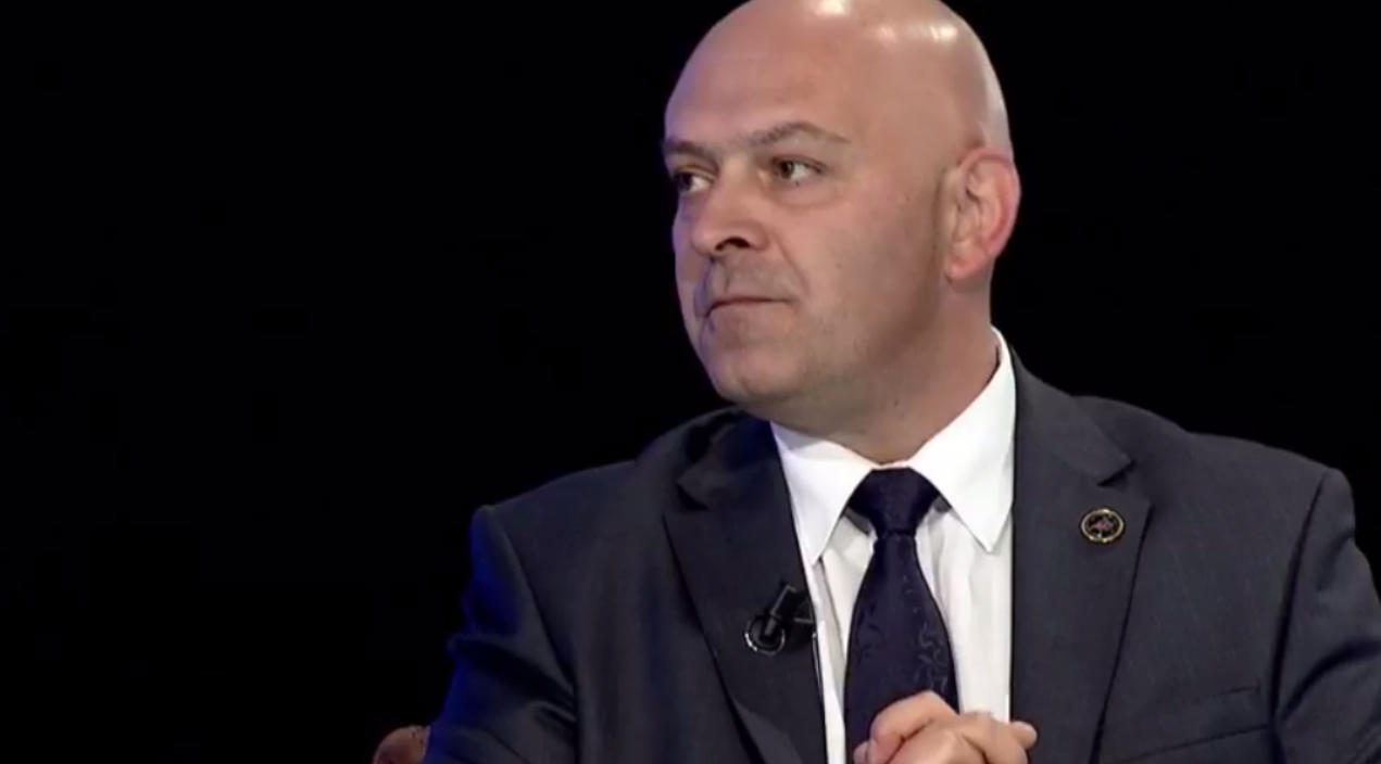 Gjini: Kurti e gjeti sonte mënyrën për të dhënë dorëheqje