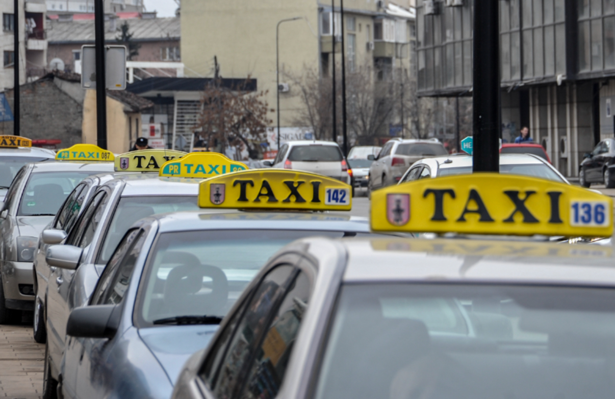 ATK i bën thirrje TAXI-ve: Pajisuni me sistem fiskal