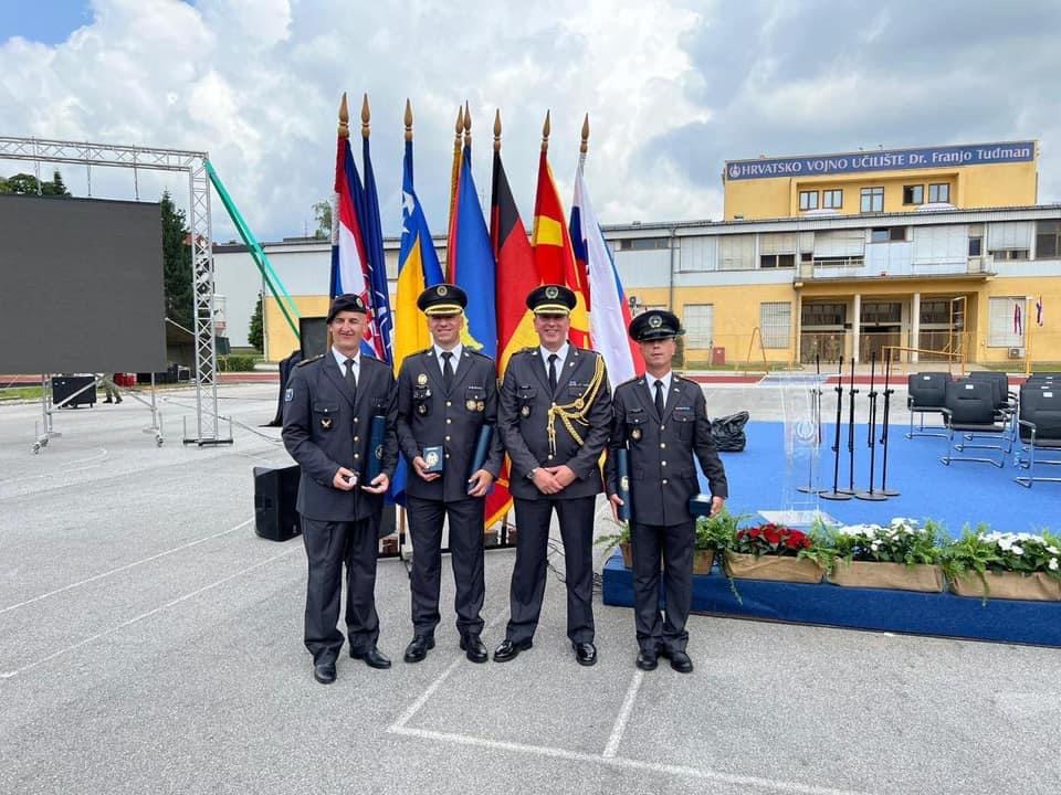 Oficerë të FSK-së, diplomojnë në Akademinë Ushtarake kroate