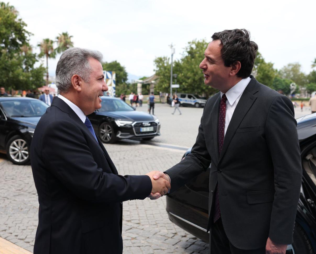 Kurti nis vizitën zyrtare në Turqi