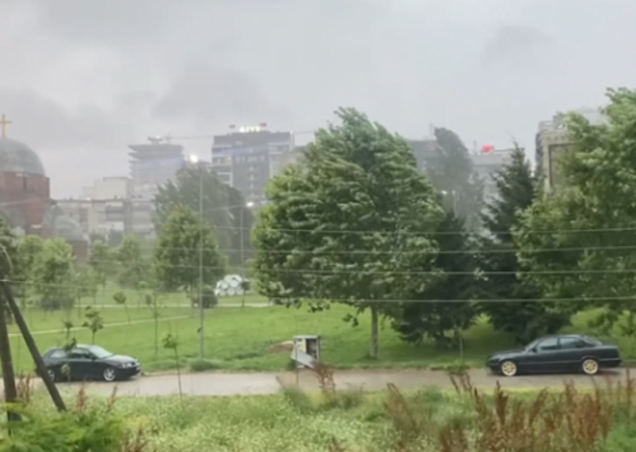 IHMK: Sot priten stuhi e rrufe, shmangini shëtitjet në natyrë