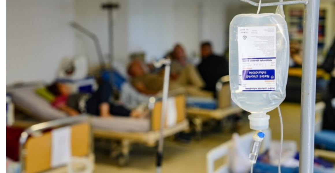 “S’ka as çarçafë”: Kimioterapi në sallë të improvizuar të Hematologjisë