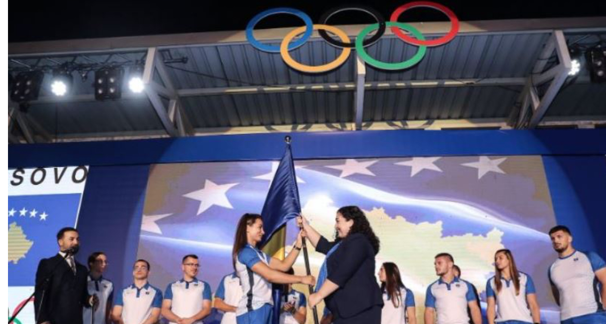 Osmani sot ia dorëzon flamurin ekipit olimpik të Kosovës