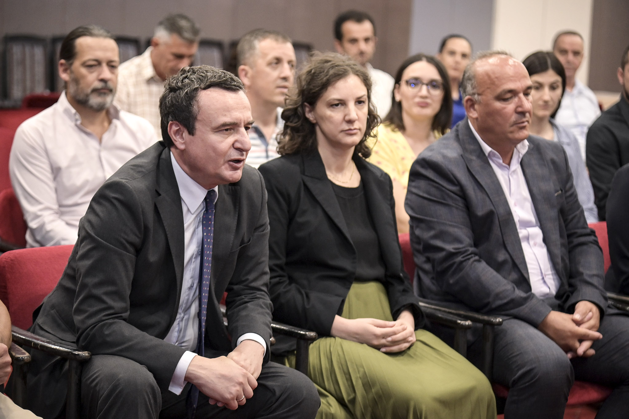 Kurti e Bulliqi vizitojnë për ngushëllime familjen Gjonbalaj