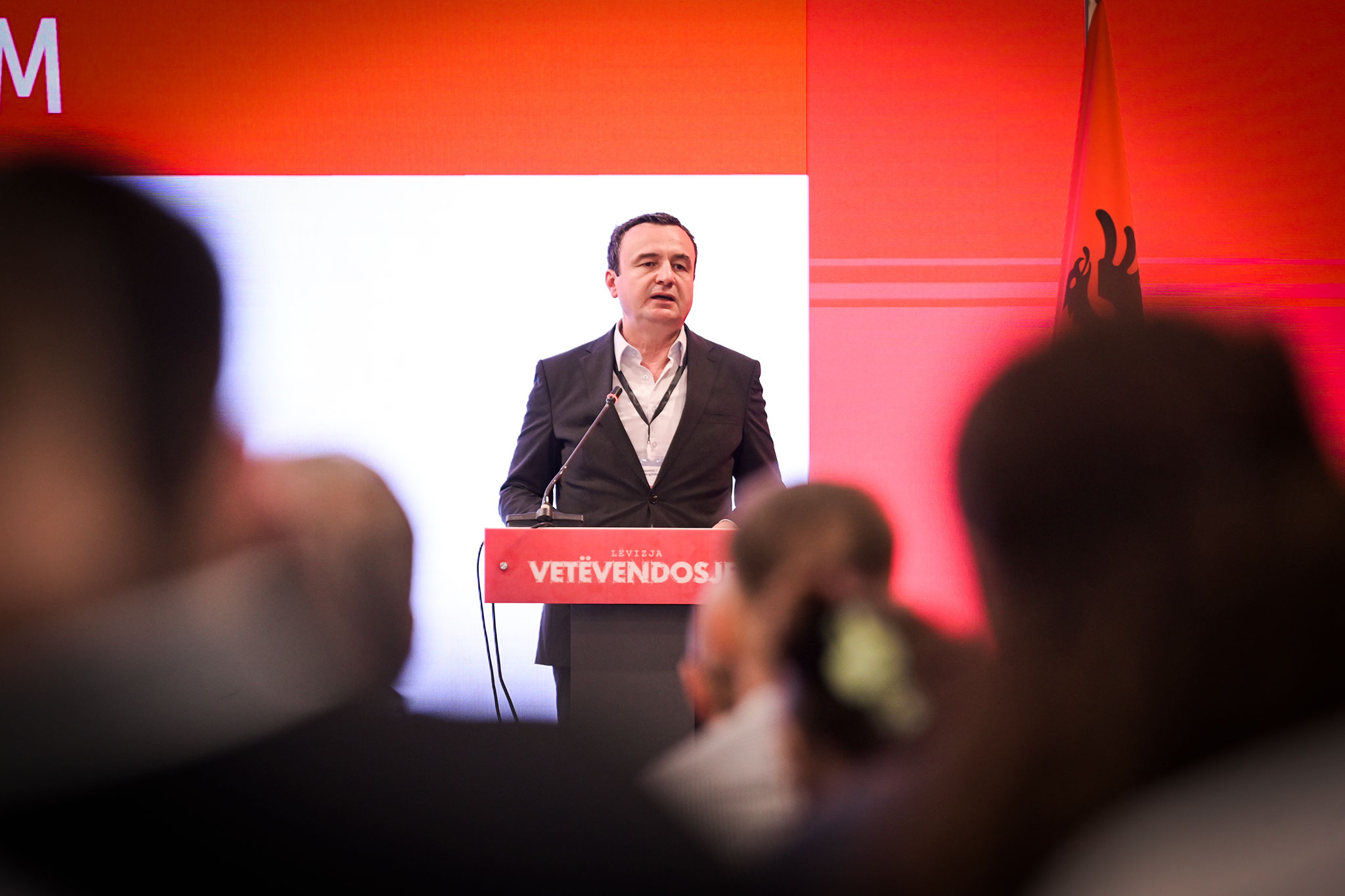 Kurti thirrje aktivistëve të VV-së: Zgjedhjet janë çështje muajsh, të përgatitemi për betejat e radhës