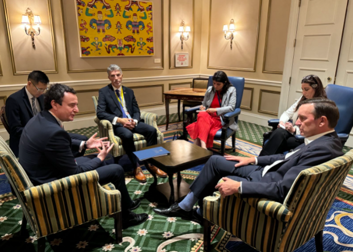 Kurti kërkon nga ShBA-ja t’i bëjë trysni Beogradit për dorëzimin e Radoiçiqit