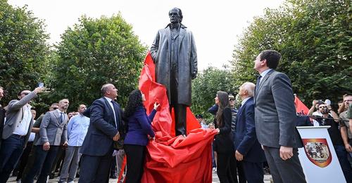 Bulliqi tregon pse s’iu dha fjala Kurtit në zbulimin e shtatores së Rugovës dhe pse nuk u ftua Abdixhiku