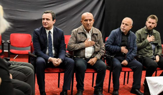 Kurti vizitoi për ngushëllime familjen e historianit Hakif Bajrami